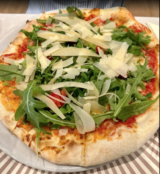 Pizza con Rucola