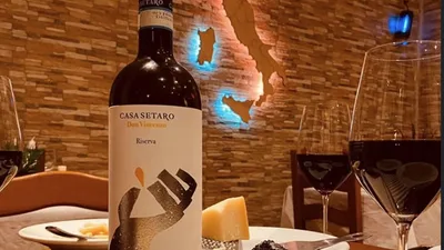 Italienischer Wein an der Bar im Del Sud